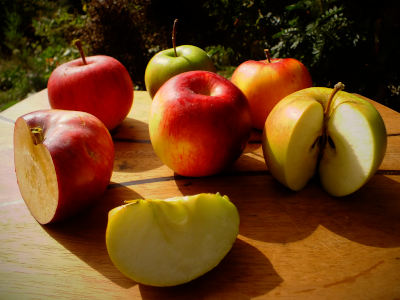 Seasonal Apple Selection